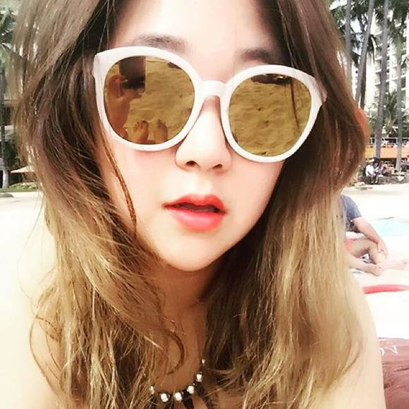 Meet your Posher, Bonnie - Picture 1 of 1